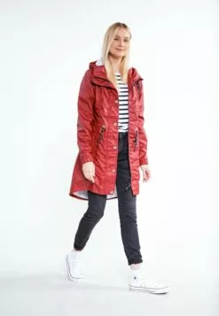 Schmuddelwedda Manteaux De Pluie Manteau Fonctionnel Femme Rouge Foncé 10 Schmuddelwedda Manteaux De Pluie Manteau Fonctionnel Femme Rouge Foncé -Schmuddelwedda Ventes 29687399d1b589b777b12859c89b7964