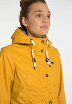 Schmuddelwedda Manteaux De Pluie Manteau Mi-saison Femme Jaune Foncé -Schmuddelwedda Ventes 6a54cef1c7f93129755784d647297dd2